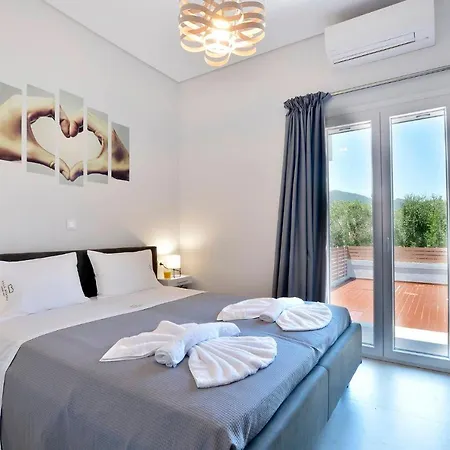 Bratou Ignis Sleeps 6 With Parking Villa Episkopiana (Corfu)