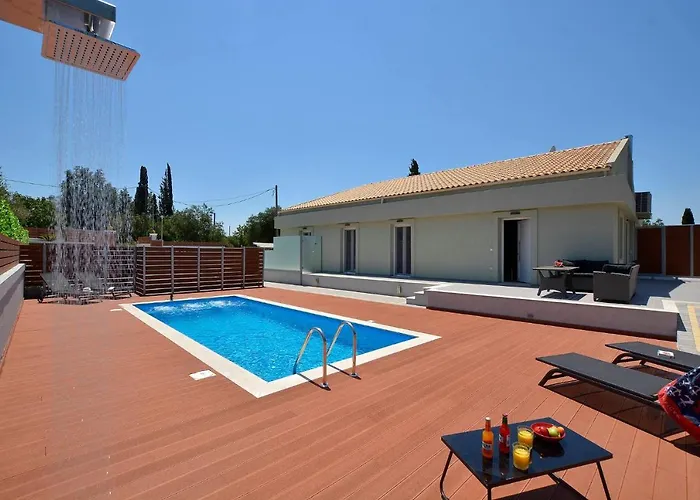 Bratou Ignis Sleeps 6 With Parking * Episkopiana (Corfu)