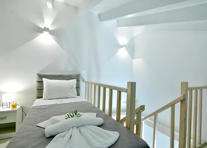 Bratou Ignis Sleeps 6 With Parking Episkopiana (Corfu)